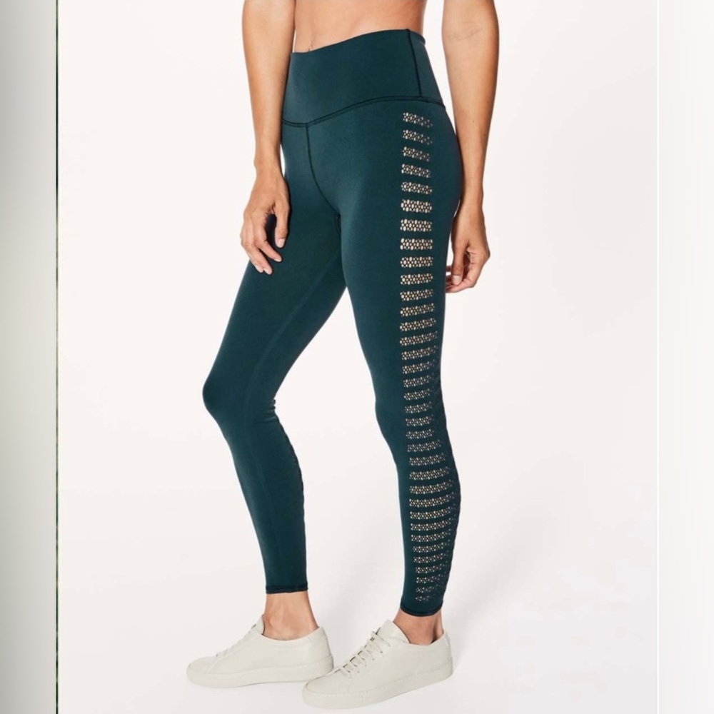 Lululemon EUC Reveal 7/8 Tight 25” Stripe Submarine Teal Green Size 12